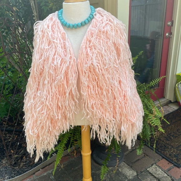 Sweet Generis Women’s  SZ S/M  PINK String Knit Top Sweater Cape FUN FUN. NWOT - Picture 2 of 7